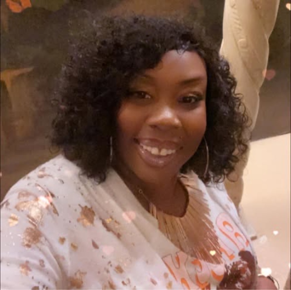 Meet your Posher, Carla